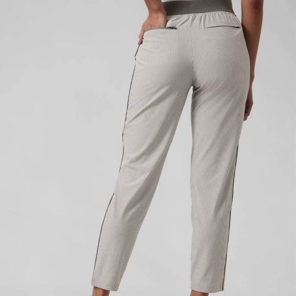Athleta Brooklyn Textured Ankle Pant Size 6 - Picture 4 of 6